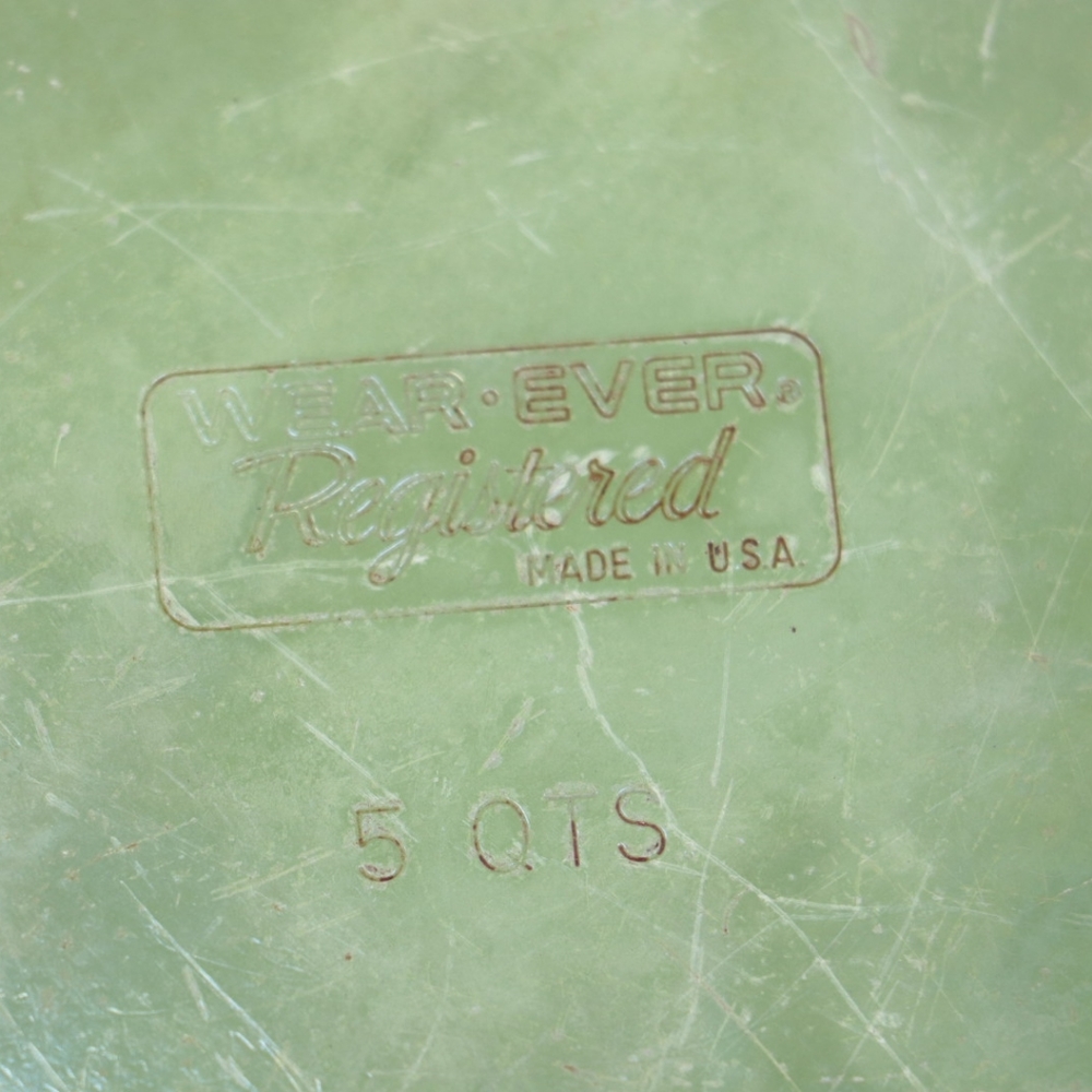 Vtg '70 Wear-Ever Registered Green Enamel 5 Qt. Pot Dutch Oven Vegetable Pattern - Picture 8 of 8